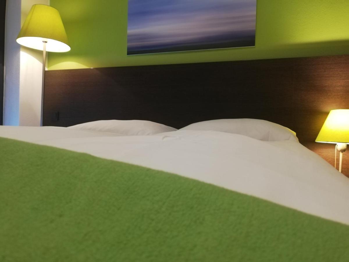 Kh Hotel Mit Restaurant Geisenfeld Extérieur photo