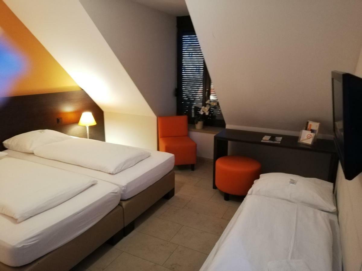 Kh Hotel Mit Restaurant Geisenfeld Extérieur photo